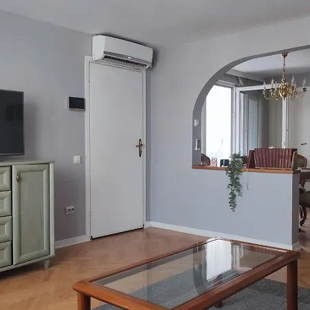 Mila Loft Center-free Parking Apartment