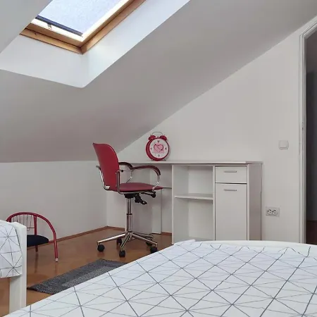 Mila Loft Center-free Parking Apartament *